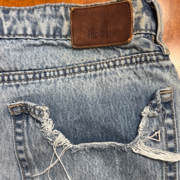 Hidden Los Angeles Distressed Denim Shorts size large - Picture 6 of 7